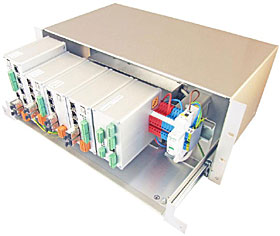 19" PoE/PoE+/PoE++ kompatibilní rack, 350W