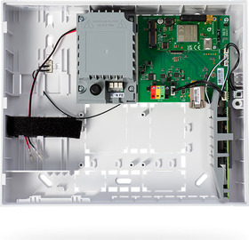Ústředna s LAN komunikátorem, rádiovým modulem a GSM LTE komunikátorem LITE
