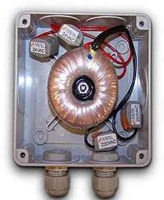 Transformátor toroidní, 230V/24Vac, 20VA, IP55